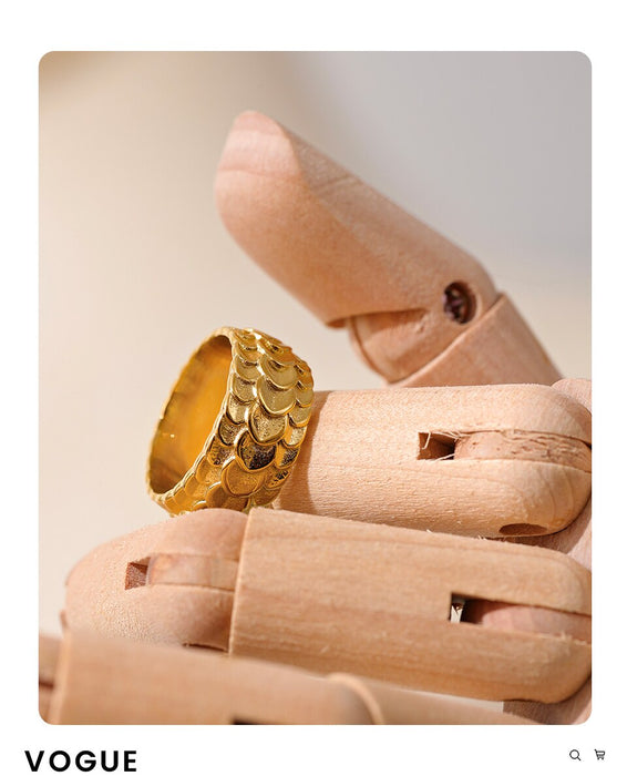 Unique Elegant Chic Design Golden Ring