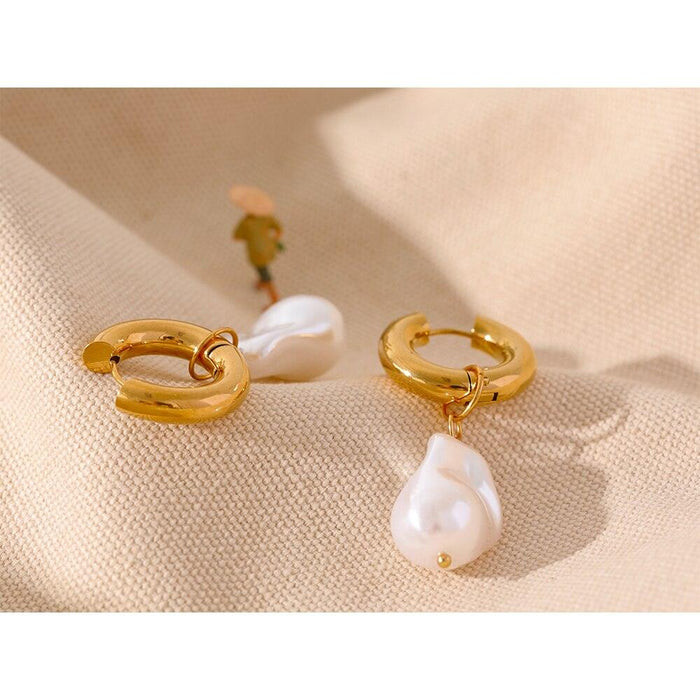 Exclusive Earrings with Pearls