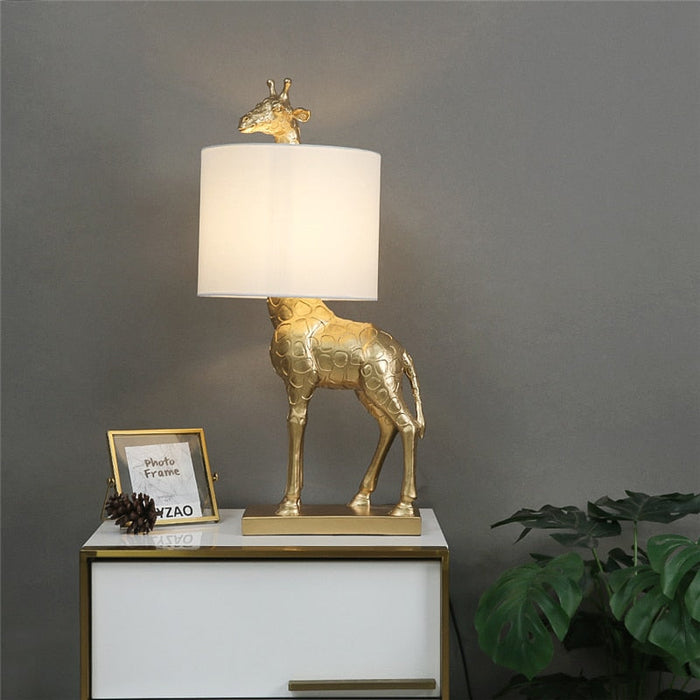 Giraffe Design Contemporary Exclusive Table Lamp LED