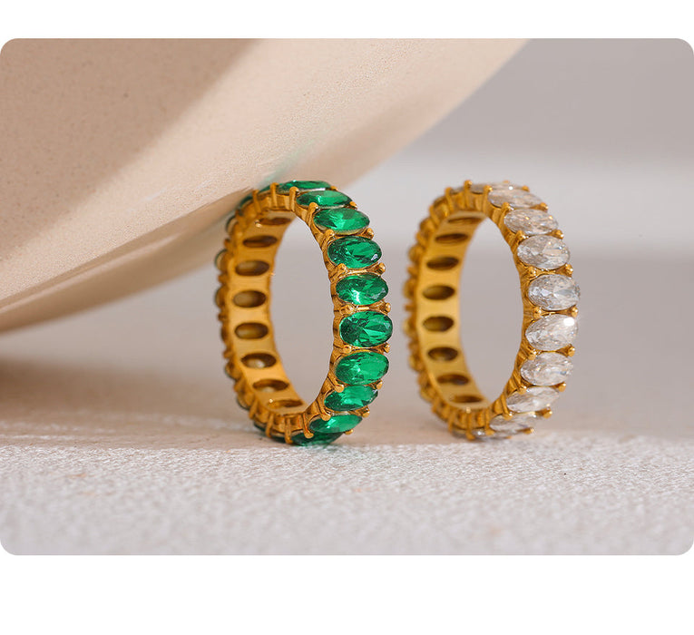 Chic Luxurious Golden Ring with Green Crystals