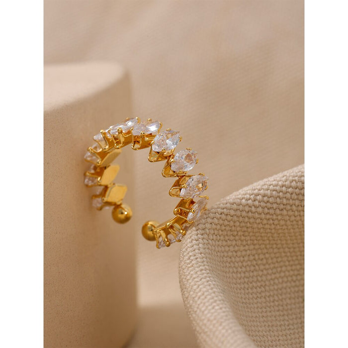 Luxuy Exclusibe Golden Ring with White Crystals