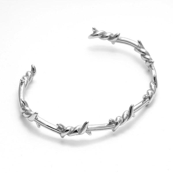 Ciar Bracelet – Twisted Wire Fence Design