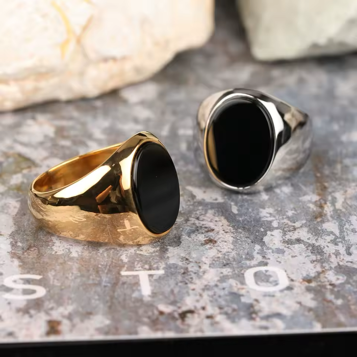 Siegelring aus goldenem Onyx