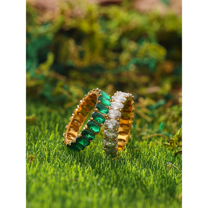 Chic Luxurious Golden Ring with Green Crystals