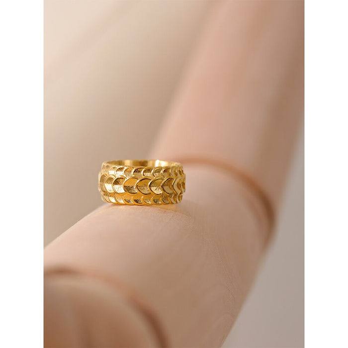 Unique Elegant Chic Design Golden Ring