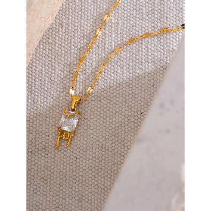 Big White Crystal Exclusive Necklace