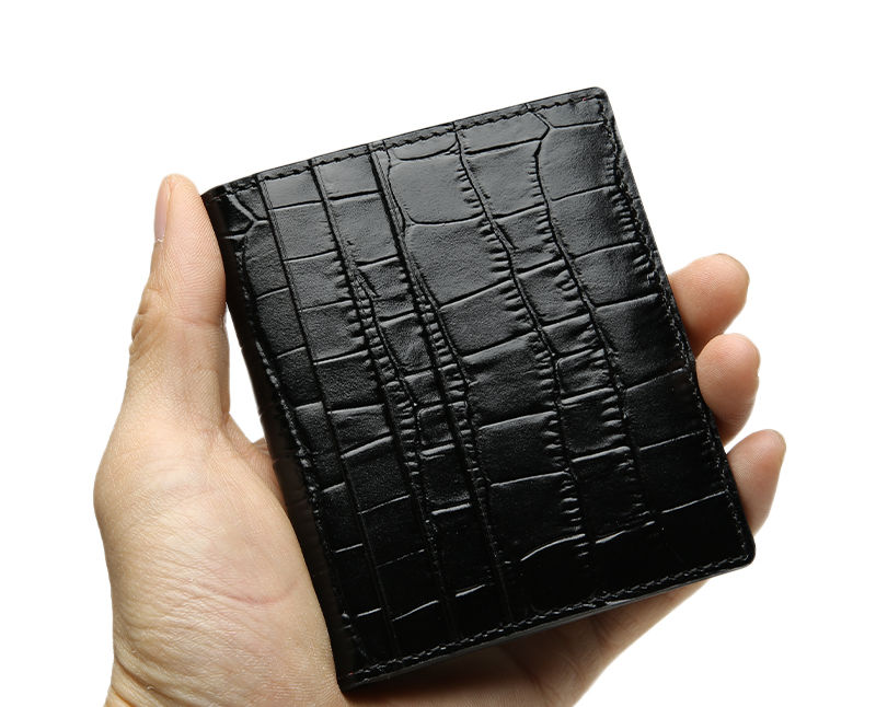 Elegant and Compact Design Crocodile Embossed Leather Wallet & Card Holder