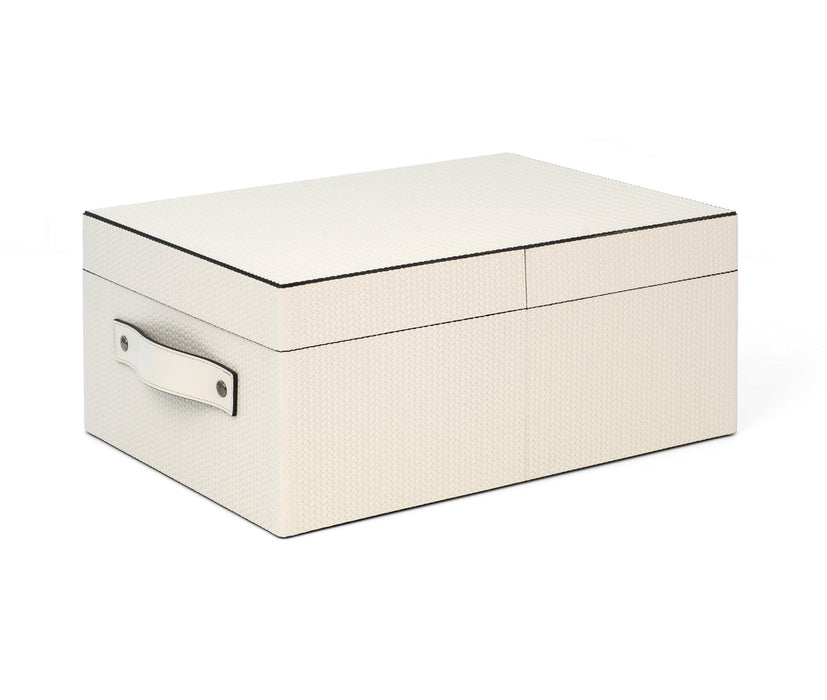 Stylish Avio closet box with a compact and elegant design for home storage