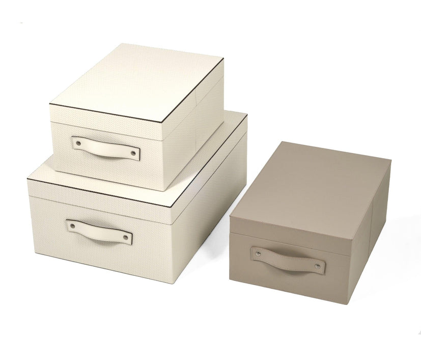 Chic compact Avio closet box with refined and elegant design elements