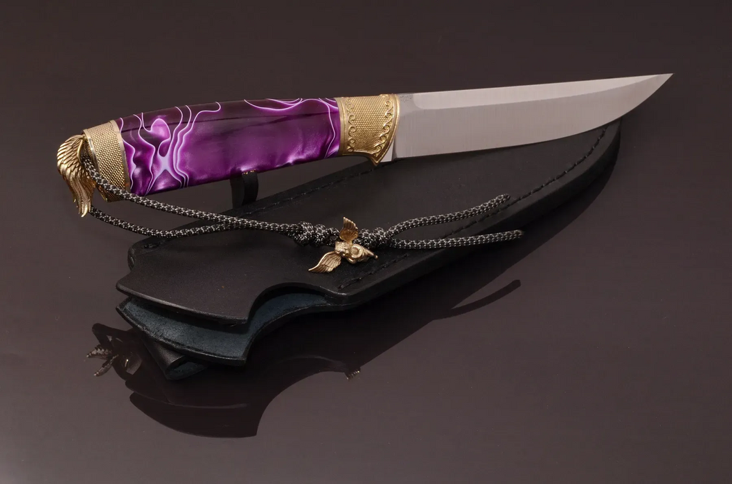 Couteau en acier Damas avec manche en bois hybride époxy rouge