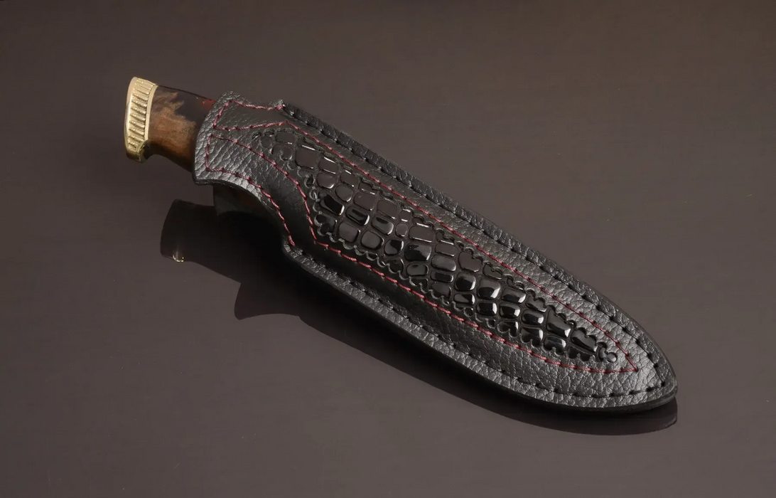 Couteau en acier Damas avec manche en bois hybride époxy rouge