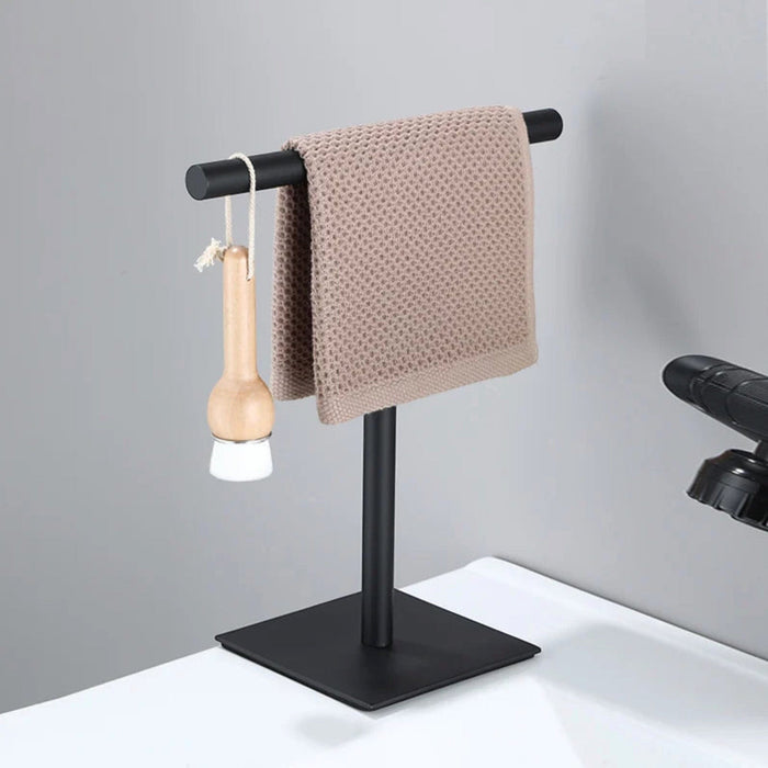 Freestanding Towel Rack – Tall Minimalist Bathroom Stand