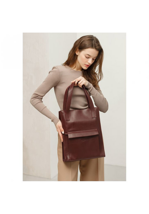 High-quality handcrafted leather tote bag