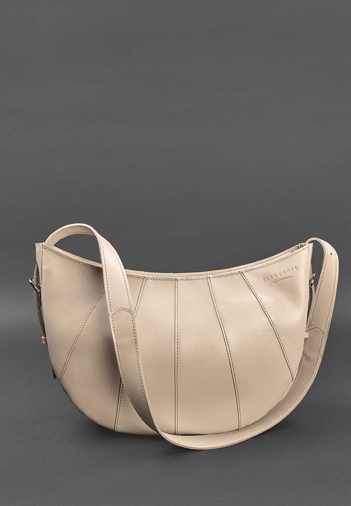 Women's leather shoulder bag for daily use