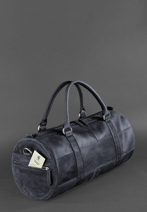 Leather travel bag with organizer