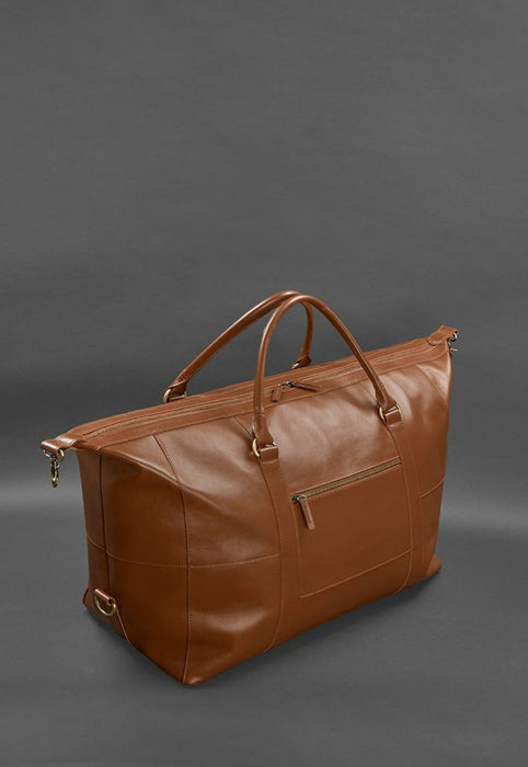 Leather travel bag with compartments