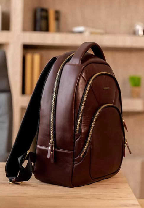 Elegant Leather Backpack – Handcrafted for Timeless Style and Durability