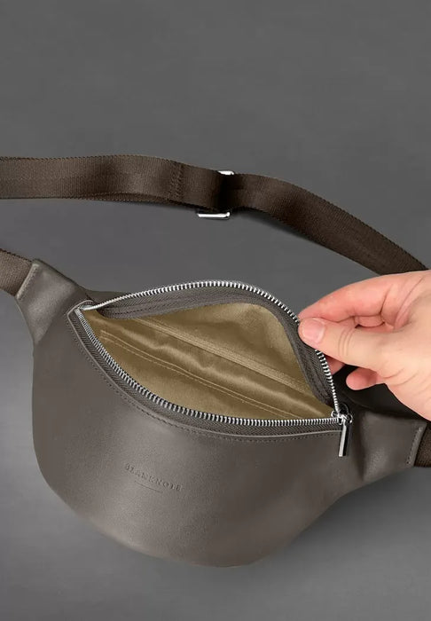 Handmade Leather Sling Bag – Durable and Chic for Urban Adventures