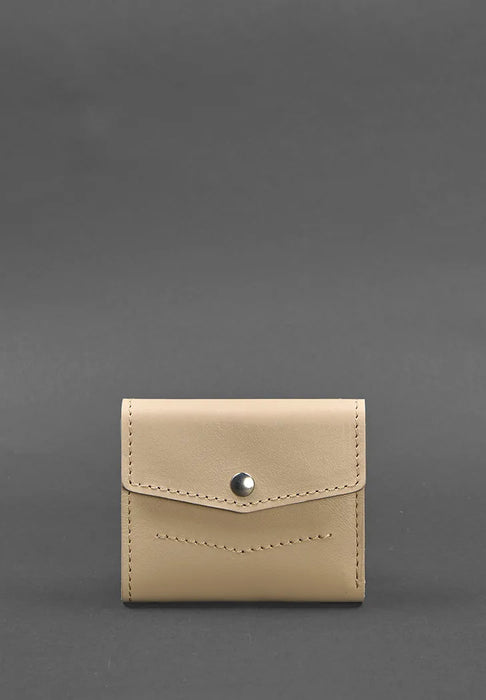 Stylish Designer Leather Wallet in Compact Size