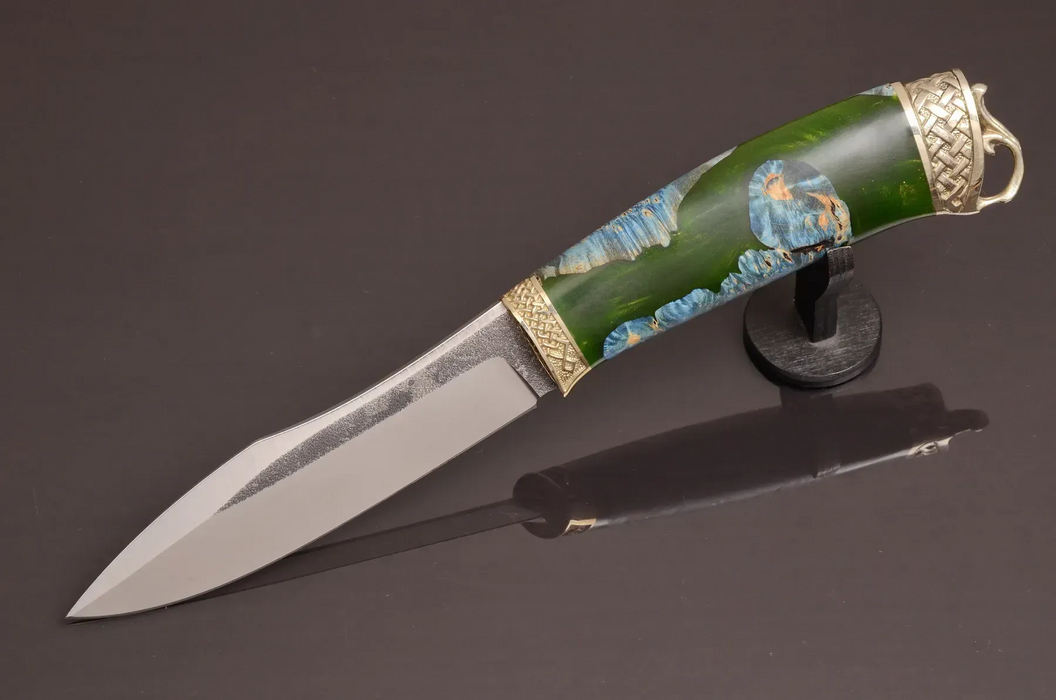Couteau en acier Damas avec manche en bois hybride époxy rouge