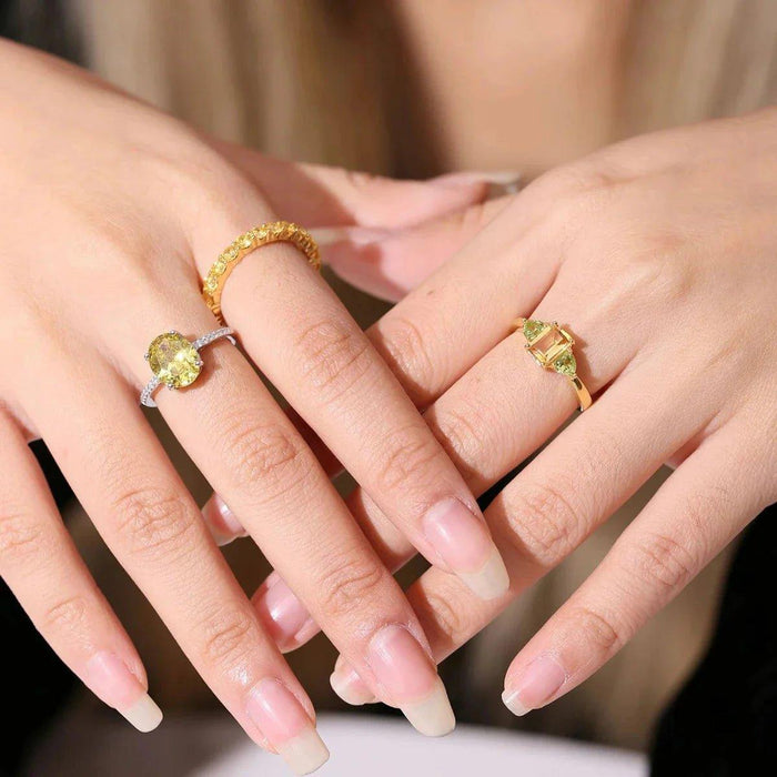 Elegant Citrine Ring with Peridot Accents