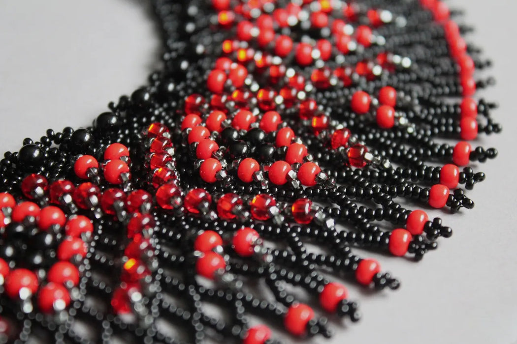 Black Red Beaded Necklace – Shiny Boho Evening Jewelry