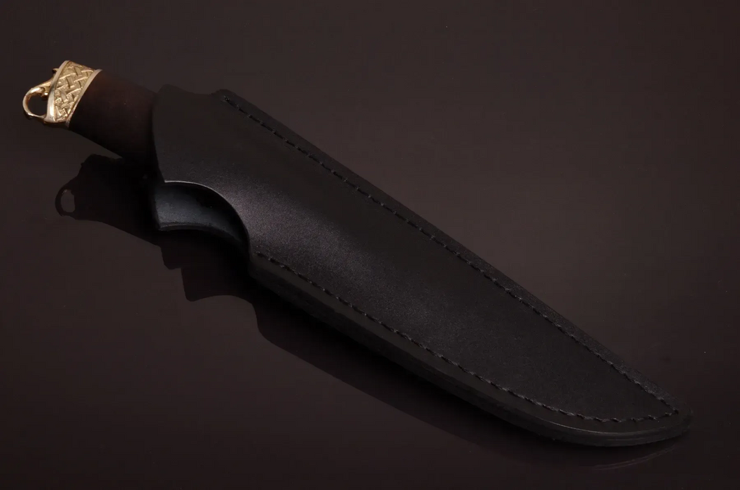 Couteau en acier Damas avec manche en bois hybride époxy rouge