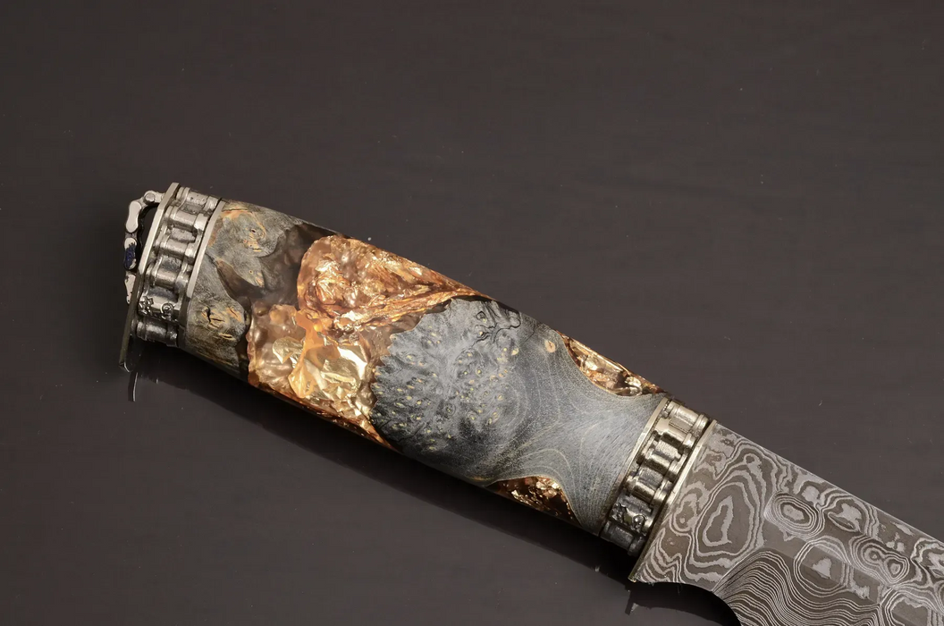Couteau en acier Damas avec manche en bois hybride époxy rouge