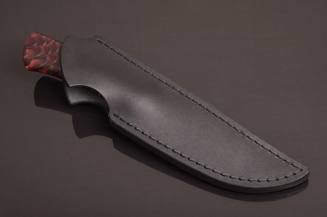 Couteau en acier Damas avec manche en bois hybride époxy rouge