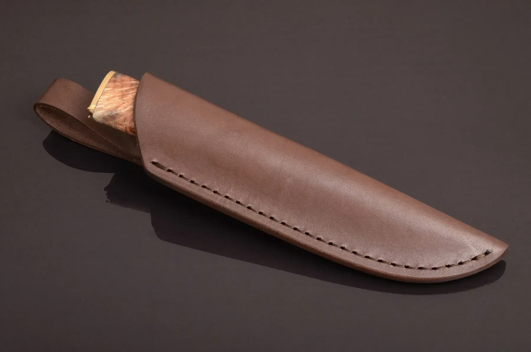 Couteau en acier Damas avec manche en bois hybride époxy rouge