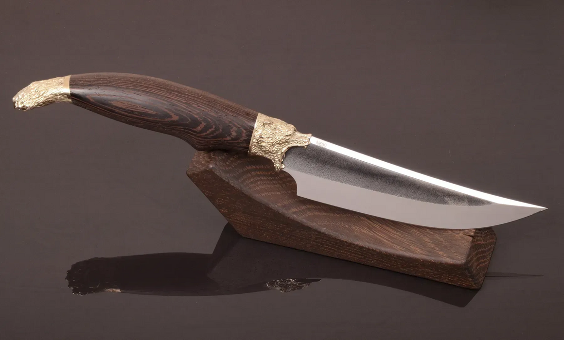 Couteau en acier Damas avec manche en bois hybride époxy rouge