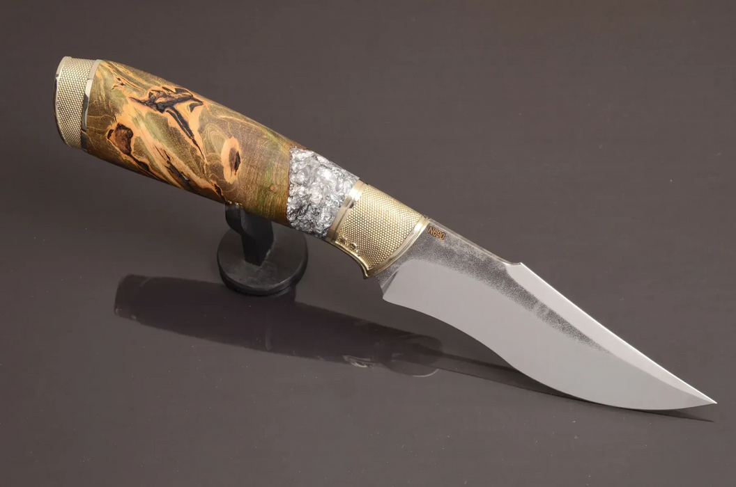 Couteau en acier Damas avec manche en bois hybride époxy rouge