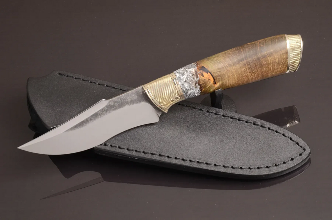 Couteau en acier Damas avec manche en bois hybride époxy rouge