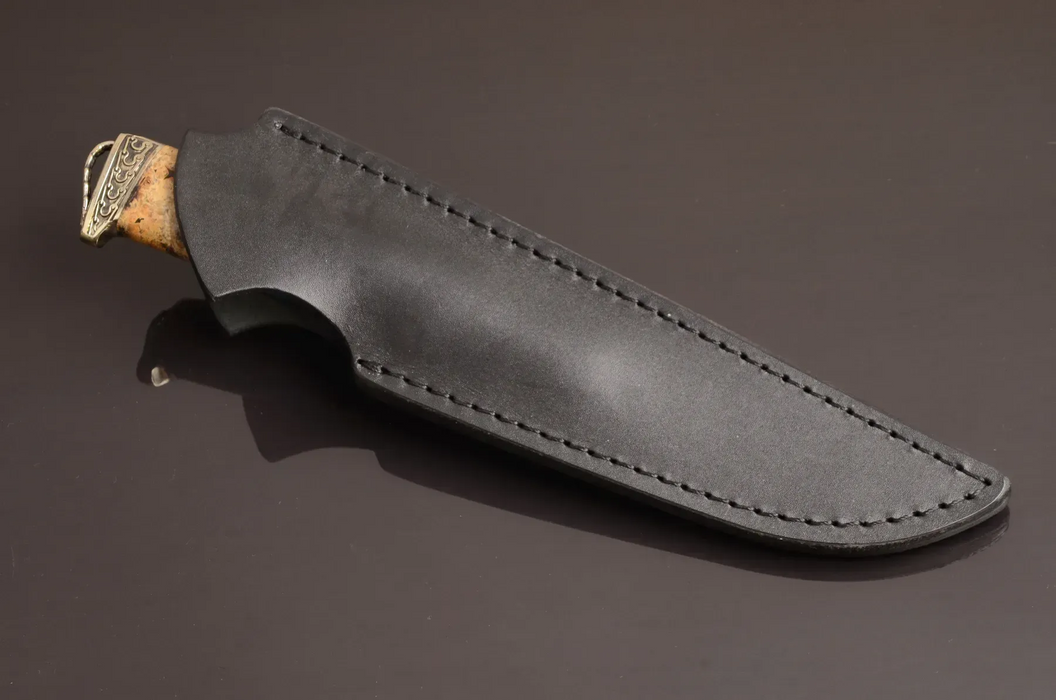 Couteau en acier Damas avec manche en bois hybride époxy rouge