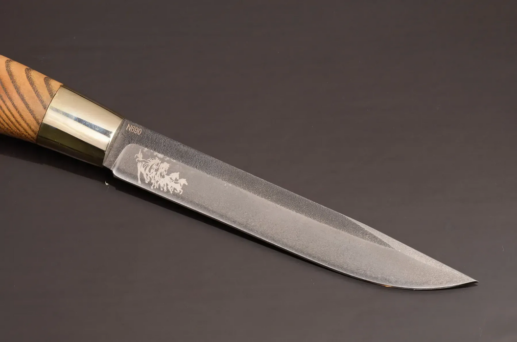 Couteau en acier Damas avec manche en bois hybride époxy rouge