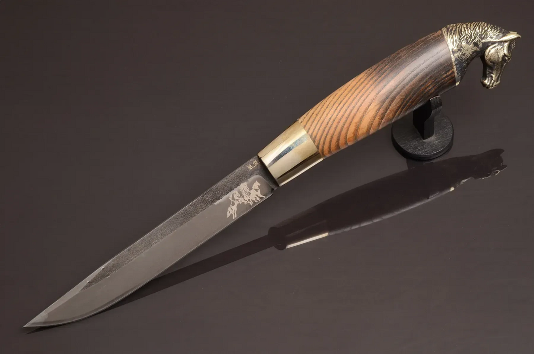 Couteau en acier Damas avec manche en bois hybride époxy rouge