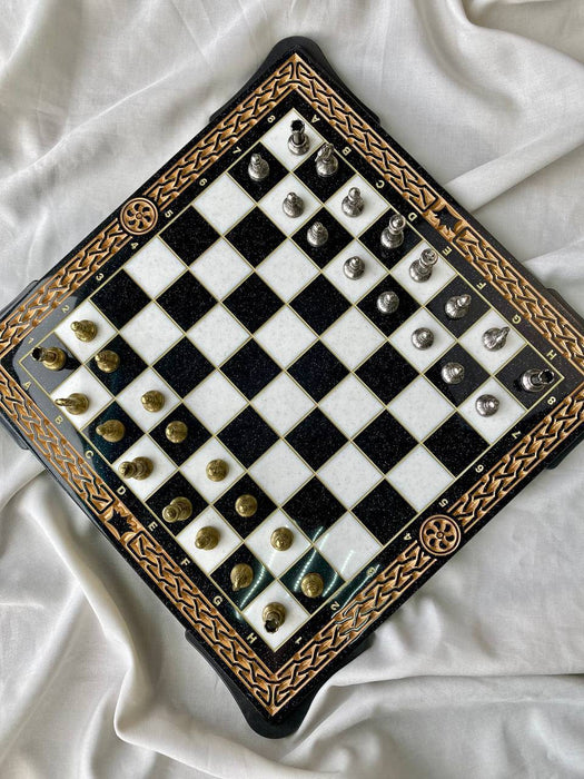 Unique gift: Silver Bear backgammon set