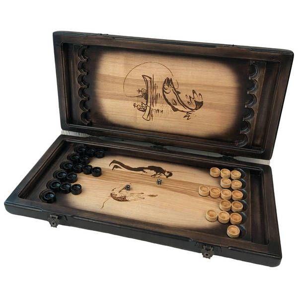 Custom backgammon board with lion illustration, a perfect gift