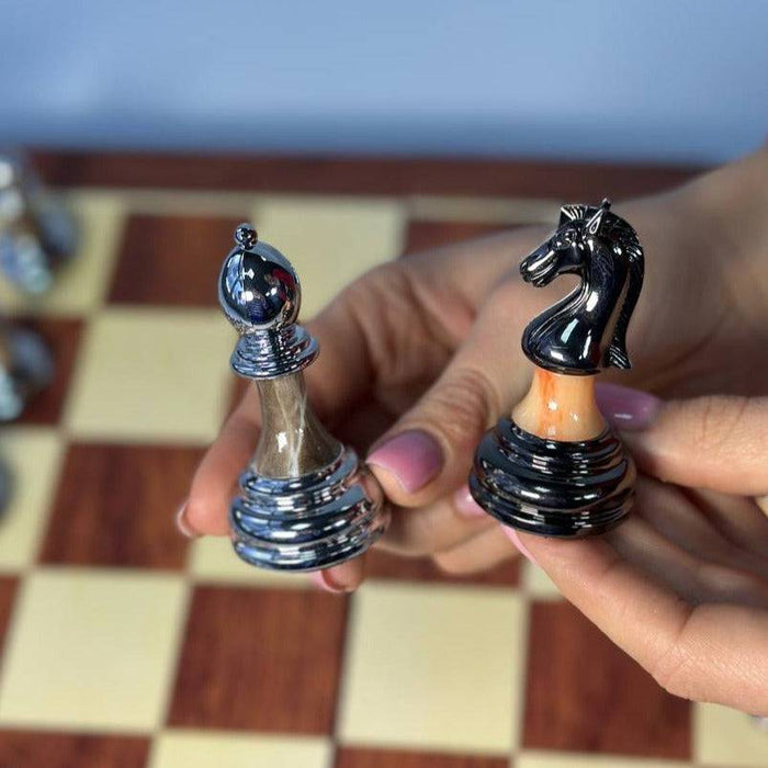Gift for dad: classic chess set