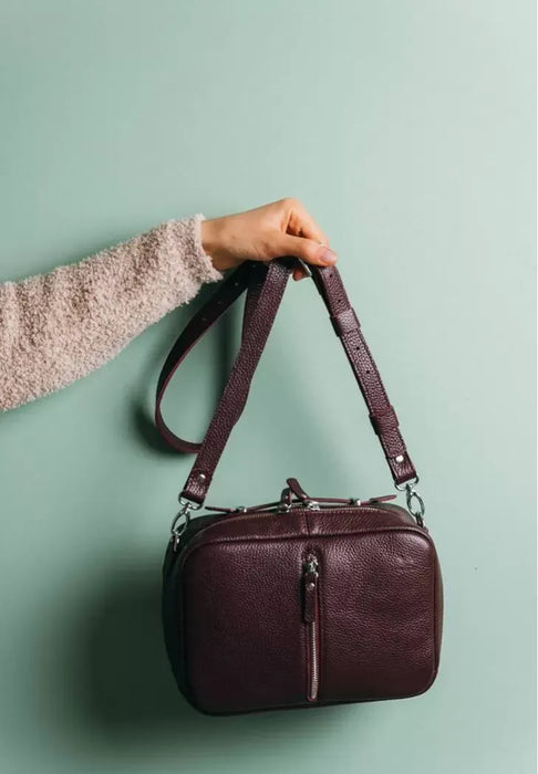 Premium Handmade Leather Purse for Women – Perfect for Work or Leisure