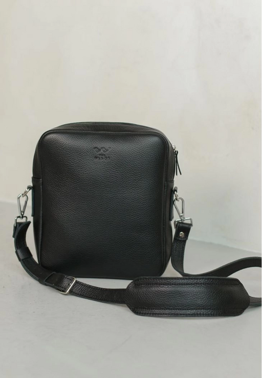 Classic Men’s Leather Satchel – Timeless Everyday Style