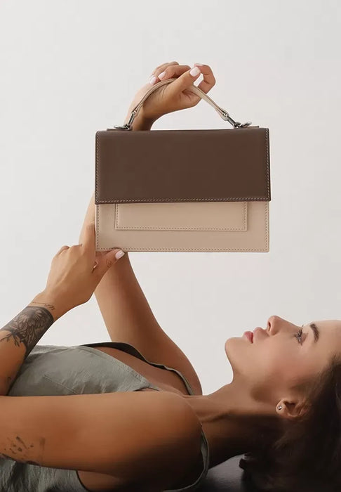 Premium Leather Shoulder Bag for Women – Stylish and Functional Design