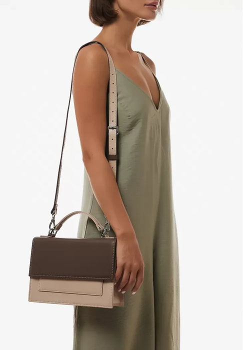 Premium Leather Shoulder Bag for Women – Stylish and Functional Design