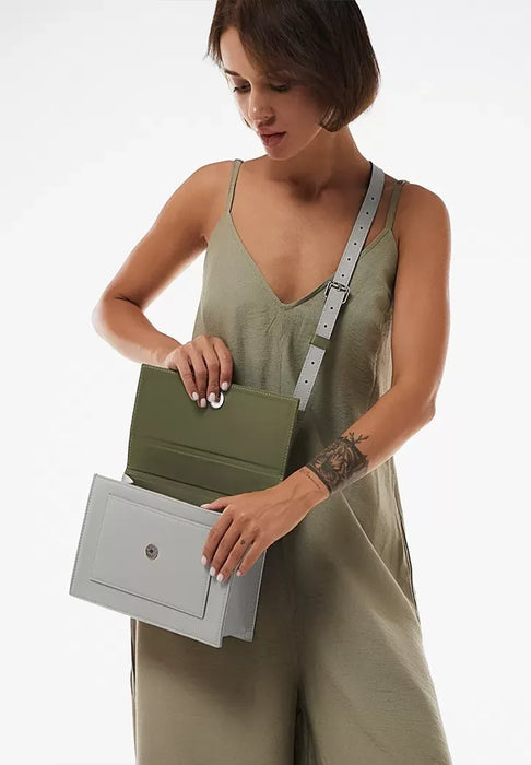 Premium Leather Shoulder Bag for Women – Stylish and Functional Design