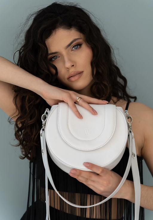 Handcrafted Women’s Leather Bag – Sophisticated Design