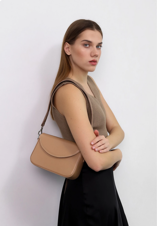 Classic Women’s Leather Purse – Handmade and Stylish
