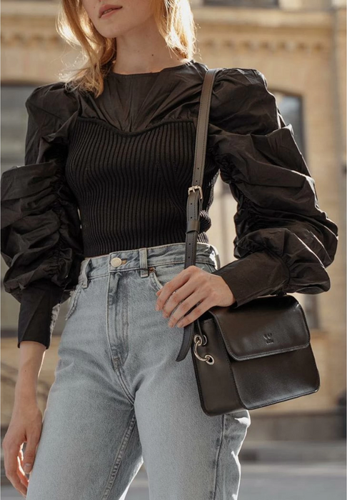 Small Leather Crossbody Bag for Women – Minimalist Style