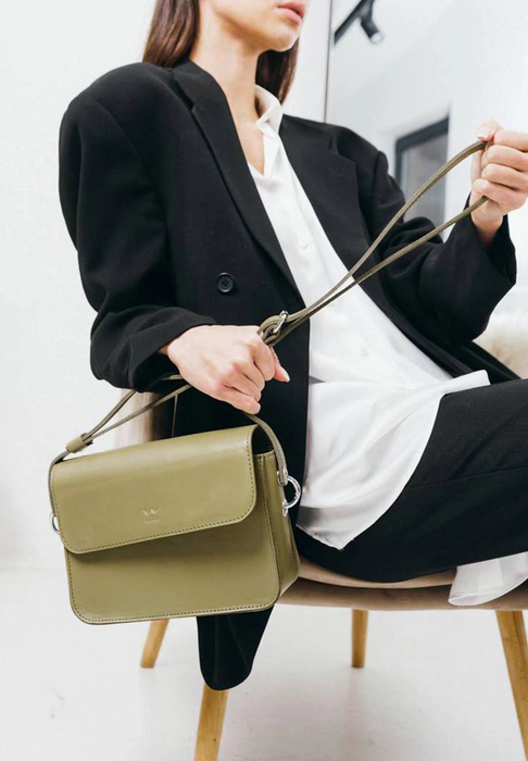 Small Leather Crossbody Bag for Women – Minimalist Style