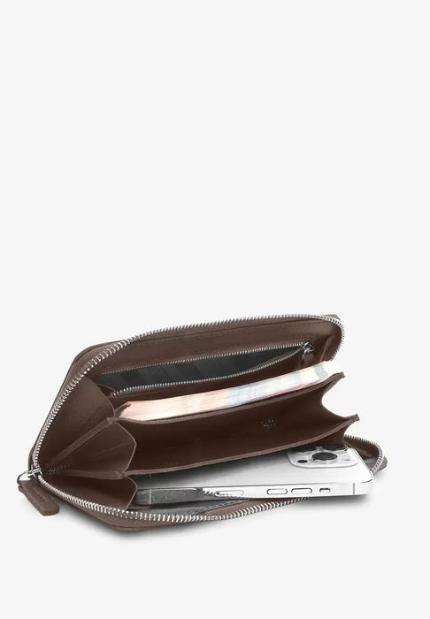 Classic Leather Wallet with Zipper – Secure and Sophisticated