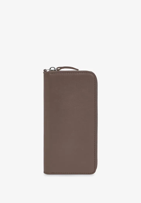 Classic Leather Wallet with Zipper – Secure and Sophisticated